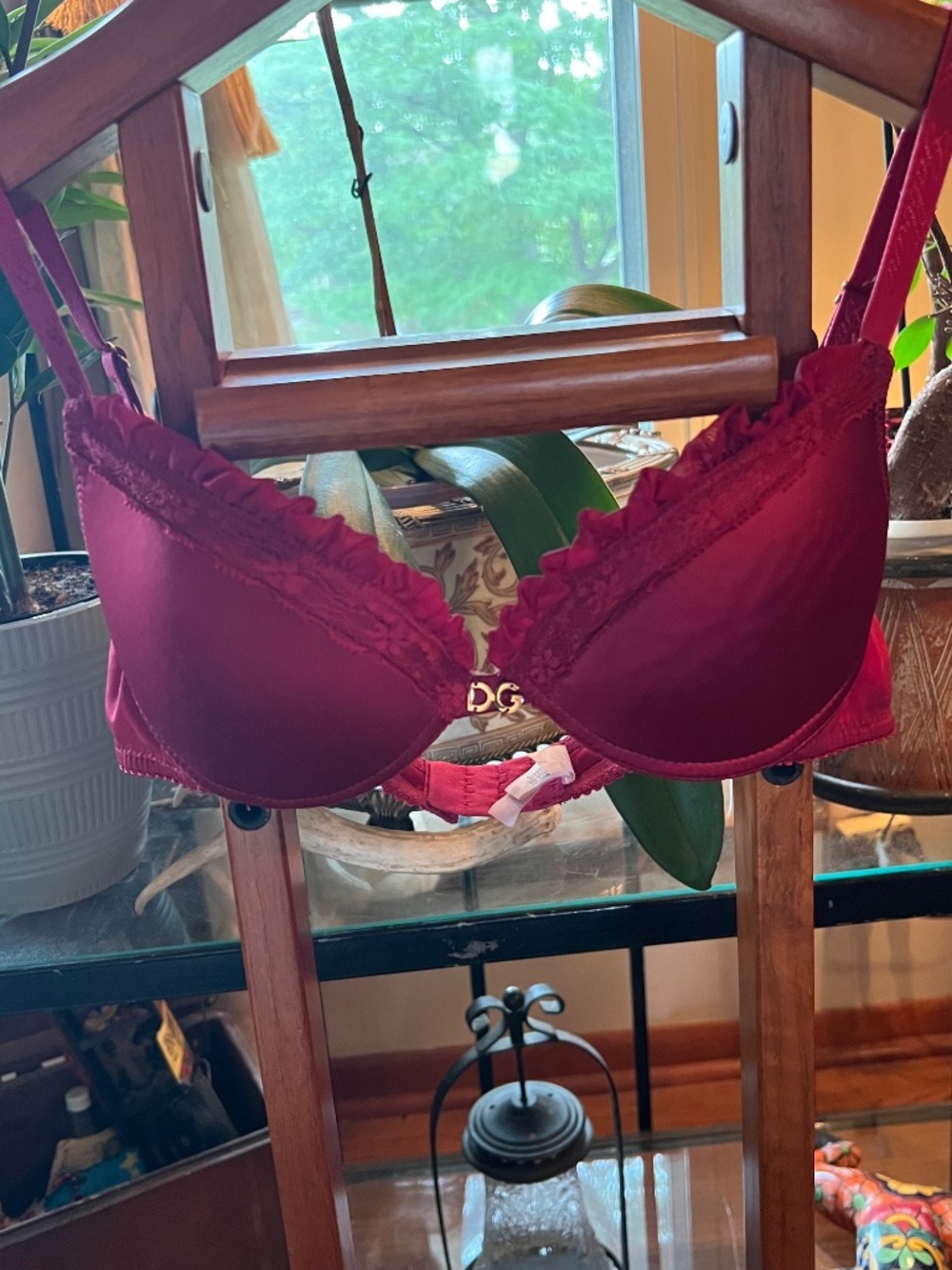 Dolce & Gabbana Balconette/Bra Grimsom Red With D&G Logo -- 34A